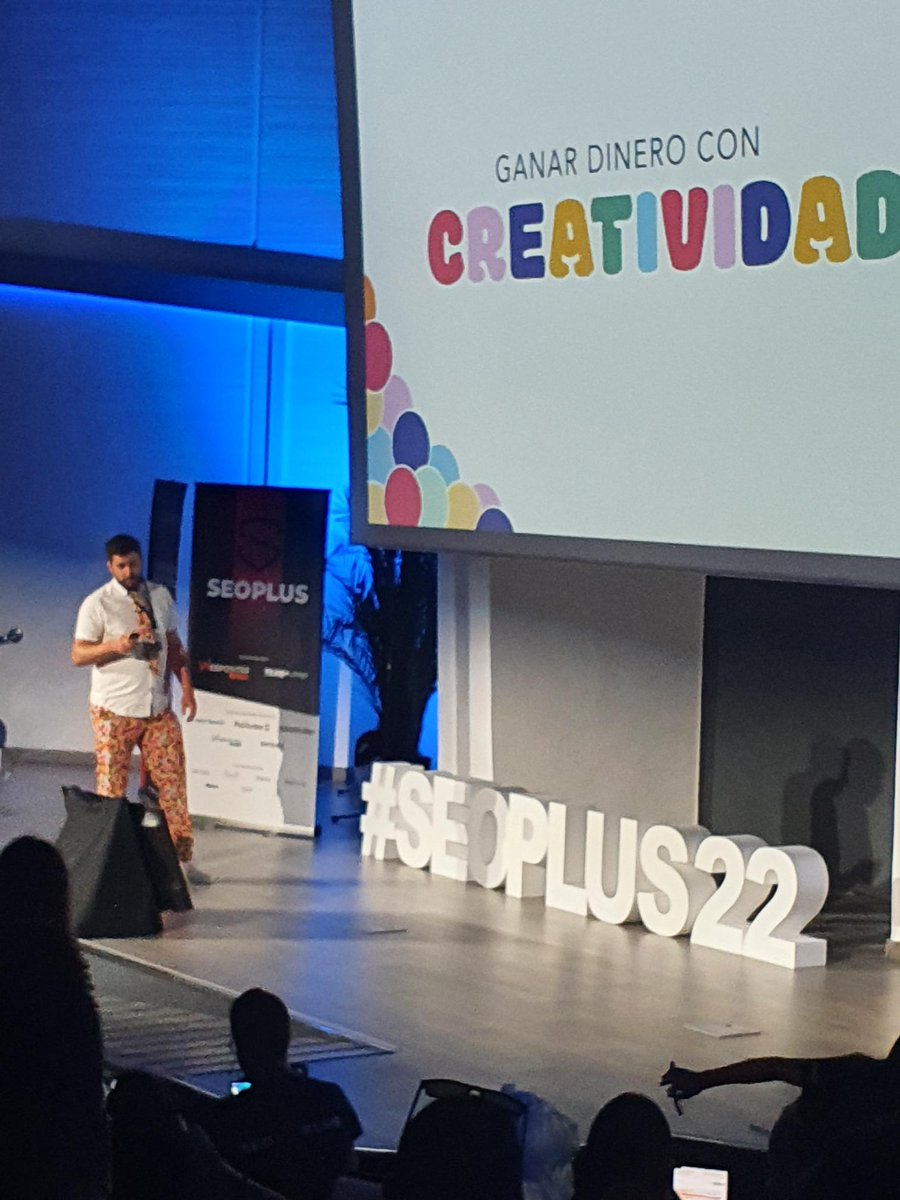 Otro crack en el escenario de #SEOPLUS22 <a href="/Josma_Design/">Josma</a>