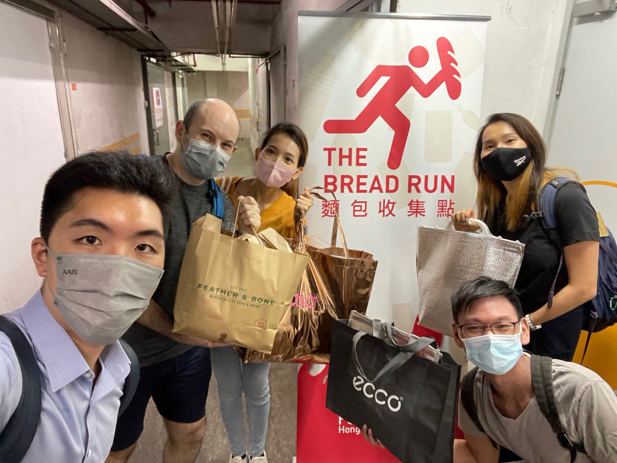 CalastoneLtd's tweet image. Our team in Hong Kong is delighted to participate in the #BreadRun initiated by Feeding Hong Kong. Over 40 fresh bread and sandwiches were collected from several bakery shops and delivered to five #charity associations.