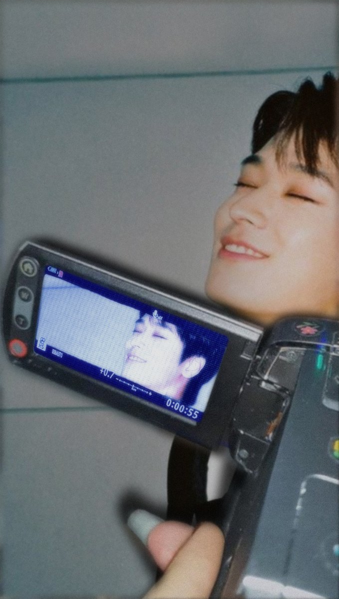 ftr_zip's tweet image. #juyeon #주연 on camera

#theboyz #더보이즈