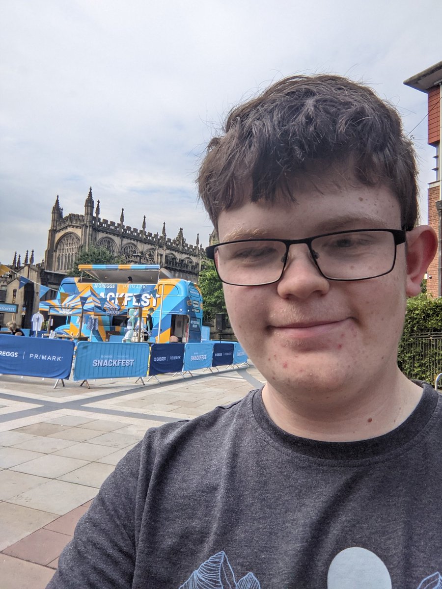 EddiesTech's tweet photo. Waiting for #snackfest @GreggsOfficial X @Primark in #Manchester ๐ https://t.co/nndhVGuGwM