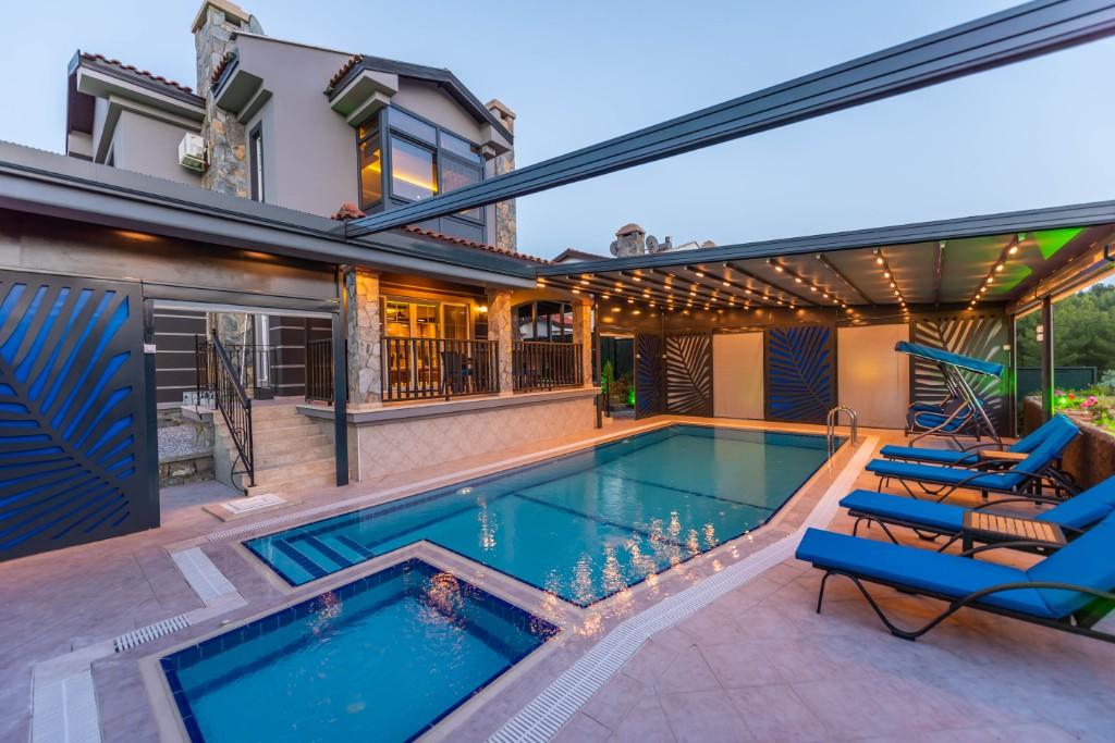SelectTurkey's tweet photo. Fully Renovated Villa nr. Seydikemer

Type: 3 Bedroom Villa                                                         Location: Ceylan/Seydikemer    

Price : £175,000 https://t.co/YueFeolXsx