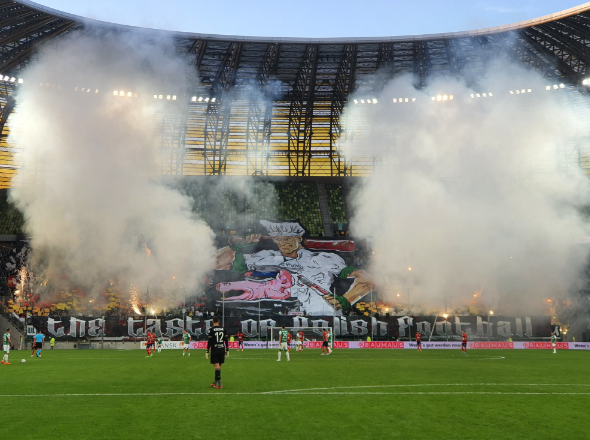 gradapolonia's tweet photo. Lechia Gdańsk – Rapid Viena 28.07.2022 #LGDRAP https://t.co/5Rq9AJhMaT