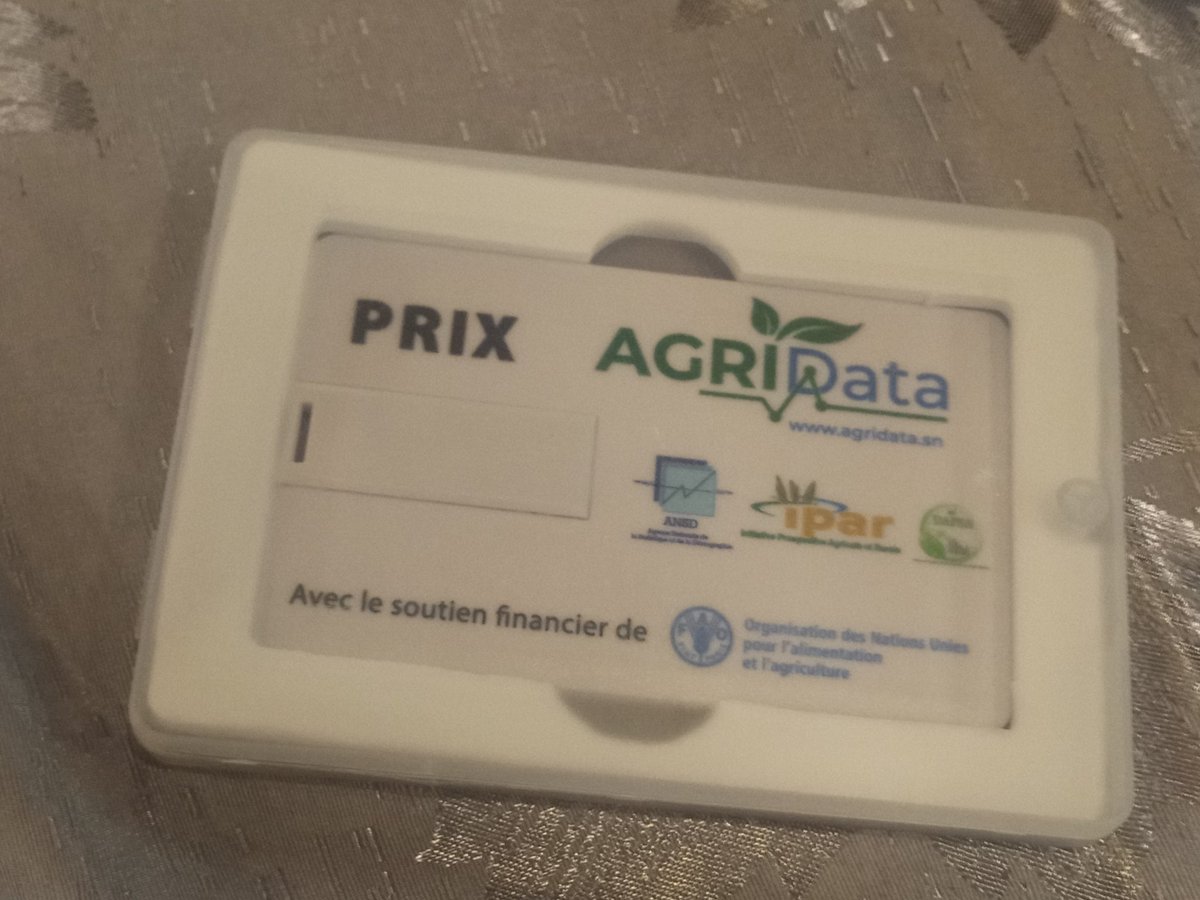 basileniane's tweet photo. Dans quelques minutes, @IPAR_ThinkTank va révéler le nom du meilleur journaliste/Chercheur sénégalais sur l'analyse des données agricoles. Une occasion pour le #ThinkThank de lancer la plateforme #agridata. C'est la première édition du concours #Prixagridata @statsenegal https://t.co/JuVAio3WtW