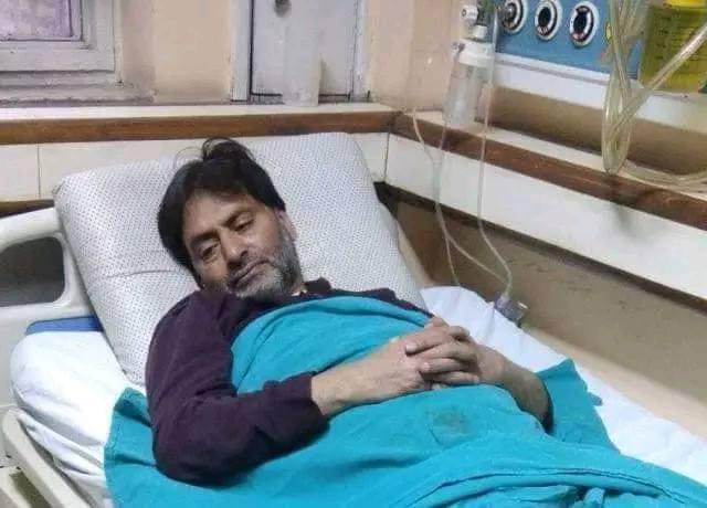 MIrfanQamar's tweet photo. بھوک ہرتال کی وجہ سے یاسین ملک صاحب کی طبیعت خراب ہوگی جیل سے ہسپتال منتقل کردےگیے
#RelaseYasinMalik
#ModiFascist https://t.co/9tWDjXcsaZ