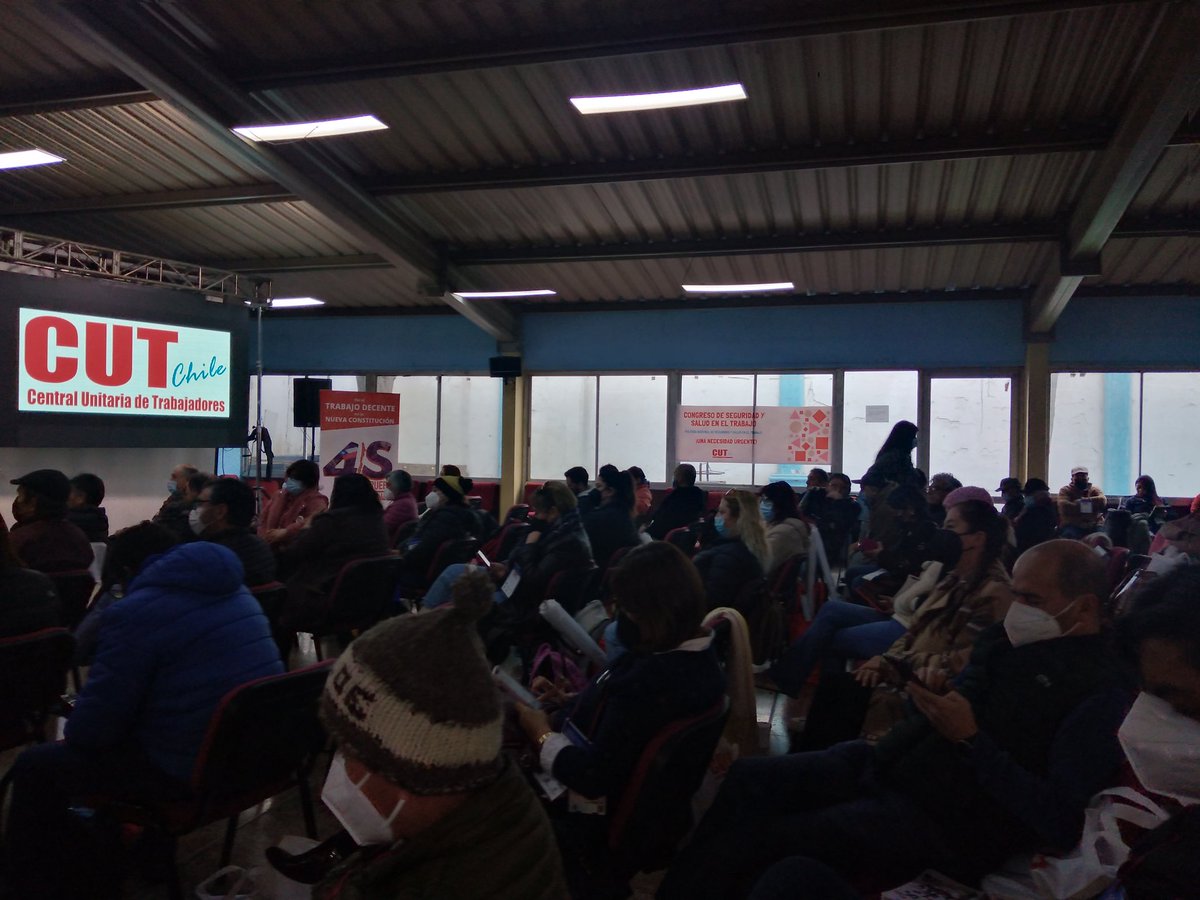 japdebelli's tweet photo. Participando @anefchile en el Consejo Directivo Nacional Ampliado de la @Cutchile deliberando frente al desafio de las y los trabajadores de Chile, luchando por una nueva Constitución para las actuales y futuras generaciones de nuestro pais. #Comando4S https://t.co/dWPCKJVKy5