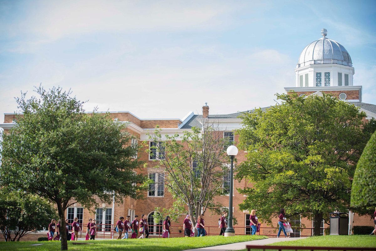 TWUAdvising's tweet photo. Welcome to the students and families joining us for orientation today! We're glad you're here!
#PioneerProud #SummerOrientation2022 #AdvisingWithAHeart 
@TXWomans https://t.co/mLUm5revTh