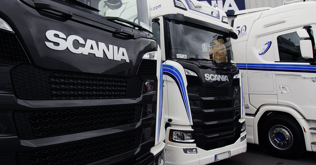 Keep your eyes peeled early next week for the full reveal of this entire fleet of brand new Scania trucks going out to a delighted customer!

Much more photos, and information coming soon!

#scania #aoccommercials #trucks #truckscork
