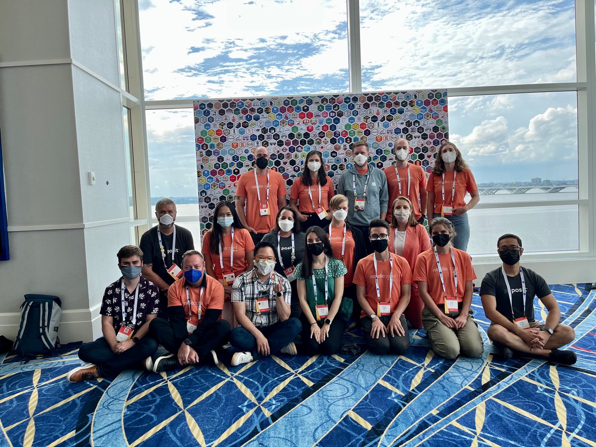 I feel incredibly lucky to be part of this amazing team and company. Thanks to everyone who worked so hard to make #RStudioConf2022 such a fun and welcoming experience for all ❤️🌟