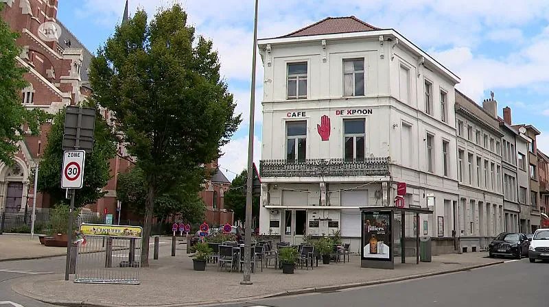Bekend Antwerps café was meer dan een week dicht nadat de stroom er abrupt werd afgesloten. buff.ly/3S8Nv4s #atvnieuws