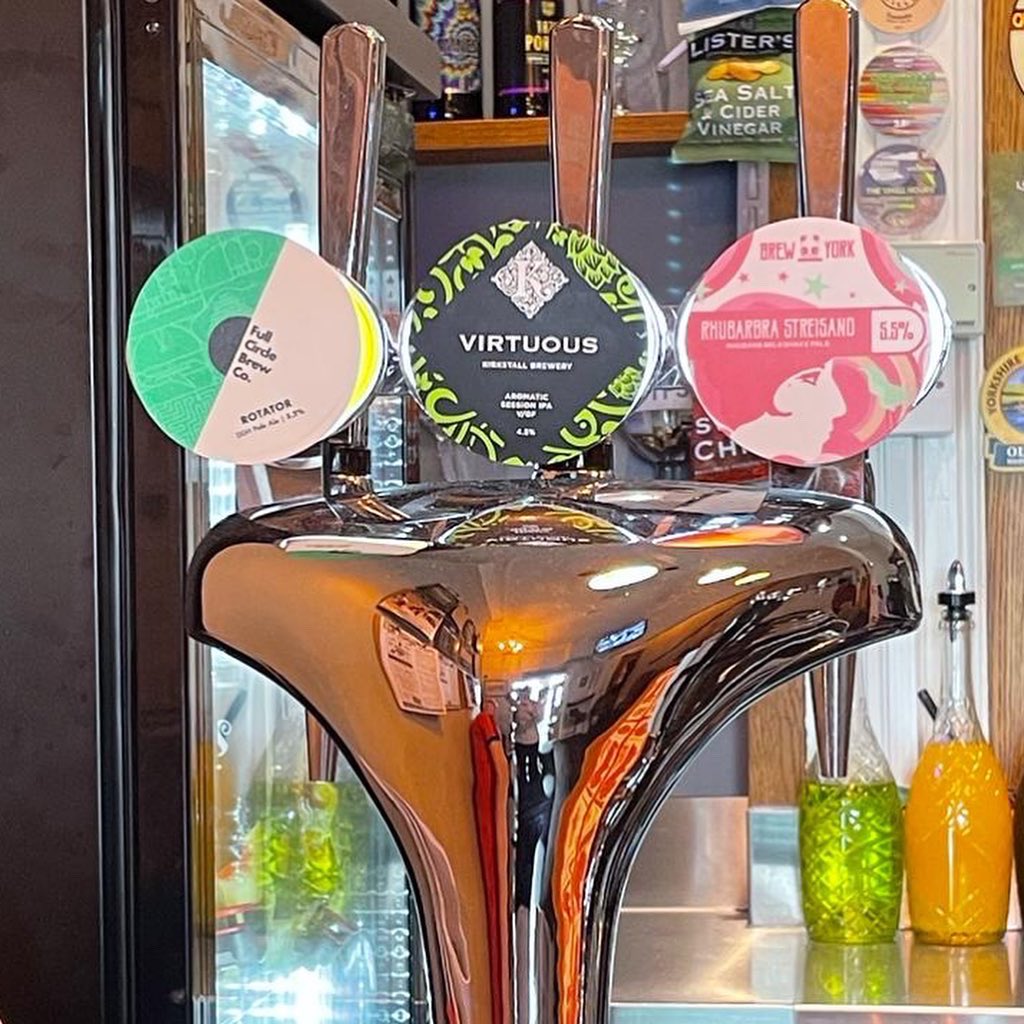 ellandcraft_tap's tweet photo. The beers on the bar this Friday! There might even be some pork pie to go with them!👀🍻

#ellandcraftandtap #elland #beer #pub #micropub #realale #realalepub #craftbeer #piefriday https://t.co/HOLppS8Ula