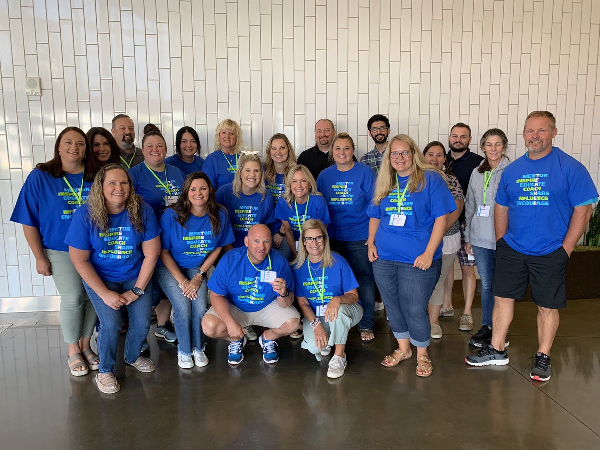 KyleHatcher62's tweet photo. @SolutionTree high impact Teams #districtwide https://t.co/z7gjBkdxDd