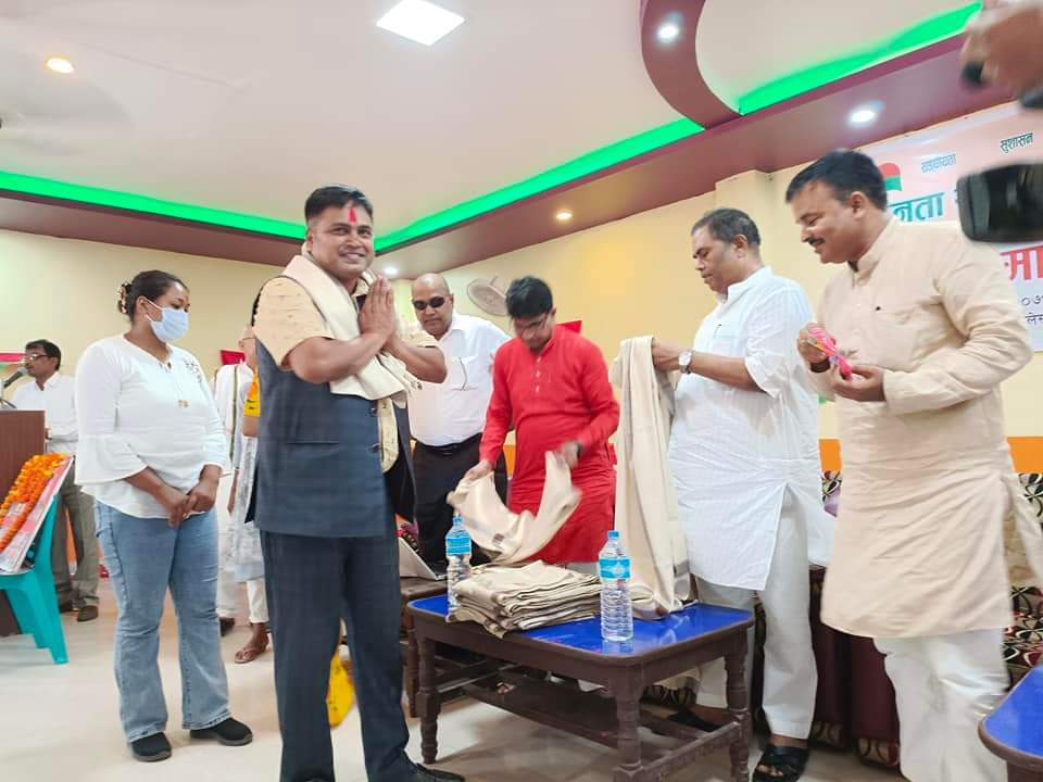 MpRambabu's tweet photo. जसपा, नेपाल मधेश प्रदेश समितिद्वारा मधेश प्रदेश अन्तर्गतका जसपा नेपालबाट नवनिर्वाचित पालिका प्रमुख,उप प्रमुख,अध्यक्ष,उपाध्यक्ष लगायत जिल्ला सभापतिहरुको सम्मान कार्यक्रम मेरो अध्यक्षता मा र राष्ट्रिय अध्यक्ष माननीय उपेन्द्र यादवज्युूको प्रमुख अतिथित्यमा कर्यक्रम सम्पन्न भएको छ। https://t.co/Ukg64h9hAO