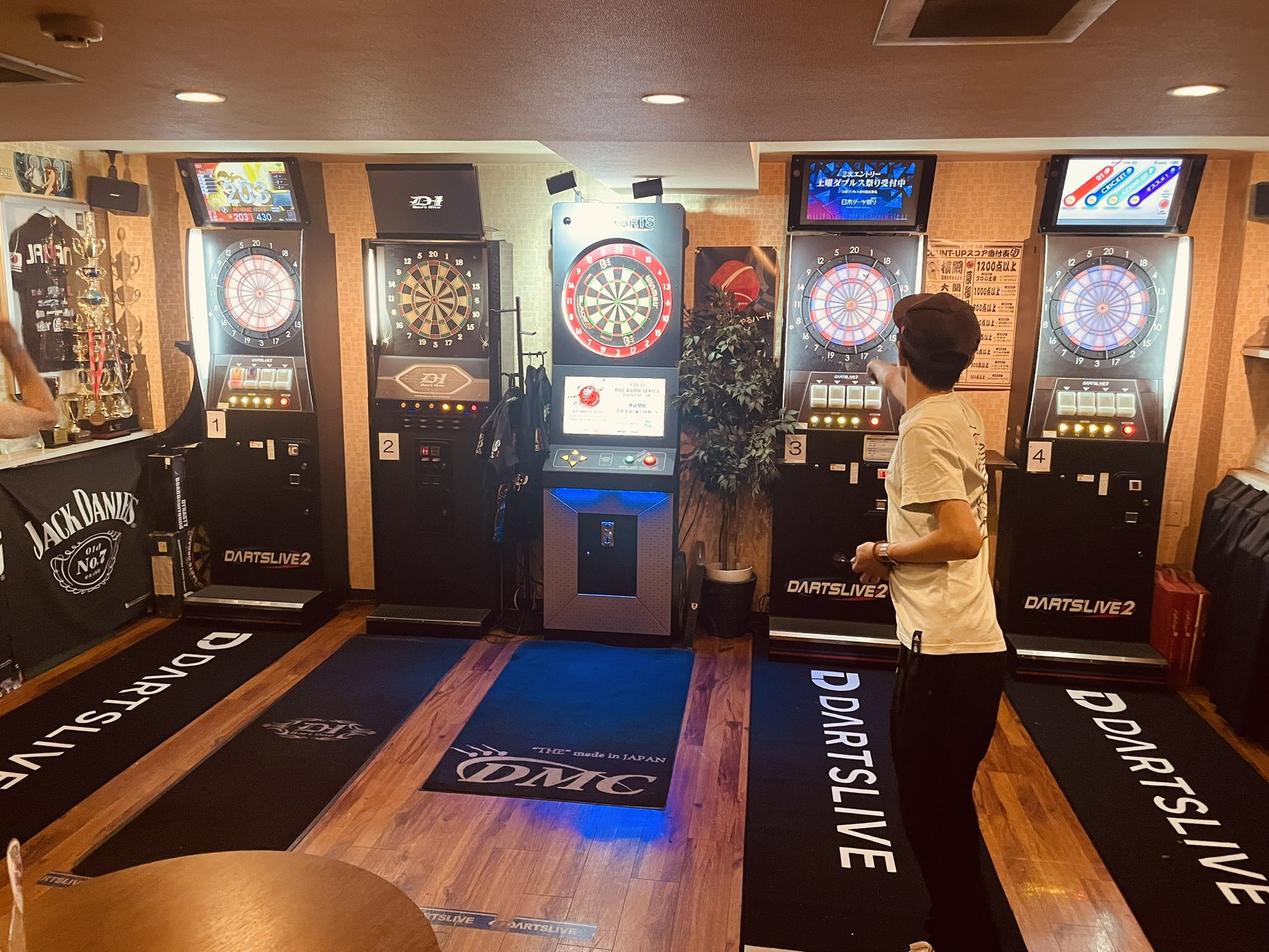 Food Darts Bar Bull ダーツマットをリニューアルしました シンプルでカッコいいですねー T Co Ljgpsbq3if Twitter