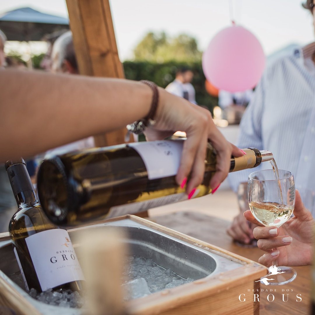 Made from Antão Vaz, Arinto and Gouveio grape varieties, Herdade dos Grous white has the freshness we look for in the summer. Have you tasted it?