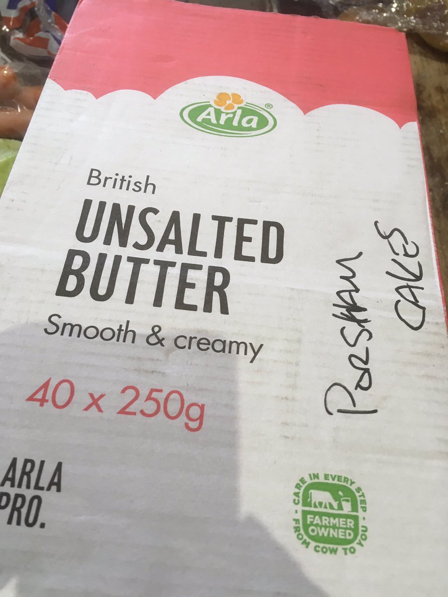 porshamcakesuk's tweet photo. Butter arrived. @ArlaDairyUK I think Arlapro needs Twitter then can then shout out about sponsorship of Young Chef of the Year! #butter #arla #arlapro #baking #porshamcakes #cakeprofessional #devon #fooddrinkdevon #supplierdelivery #tasteofthewest https://t.co/3HHdpGpvar