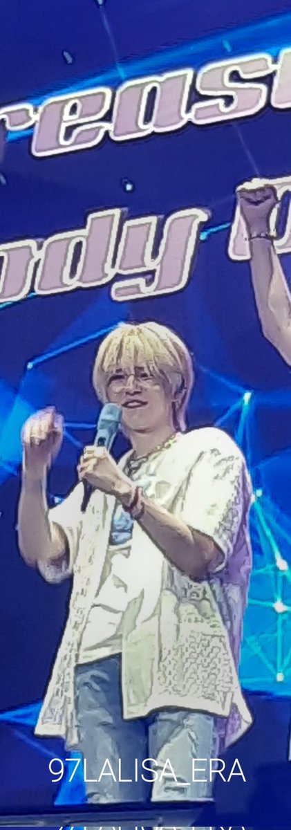 97LALISA_ERA's tweet photo. yoshi enjoying the moment by being naughty 😂 we love you so much! 🙆‍♀️💎 #KpopMasterzinManila2022 
@treasuremembers https://t.co/6fmRUEGXpF