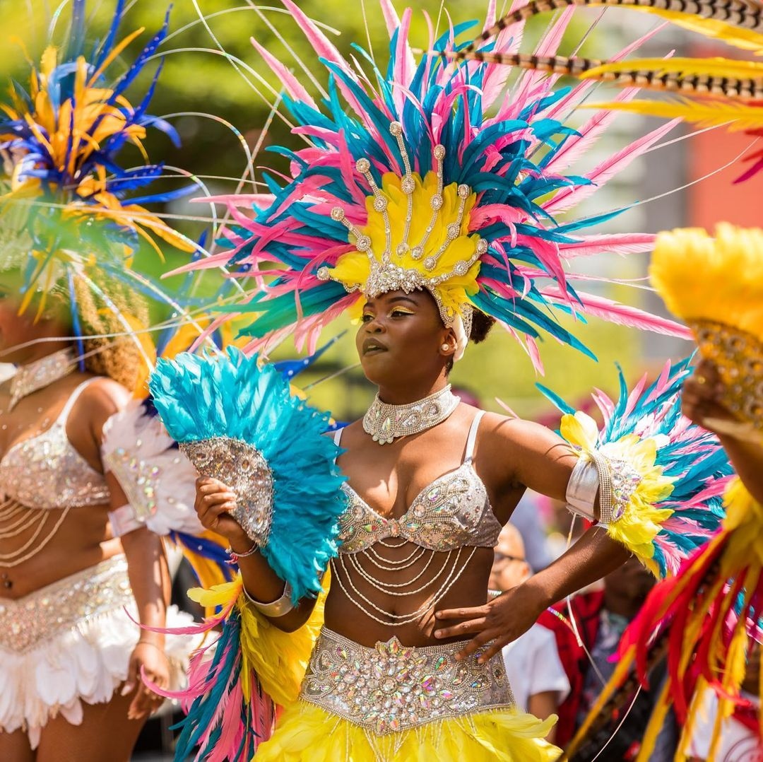 Are you ready to celebrate cultural diversity @rotterdamunlimited? 🤩🎉⁠

📸 Joni Israeli
⁠
#rotterdammakeithappen #rottterdamunlimited #zomercarnaval #rotterdam #festival #celebrating #diversity