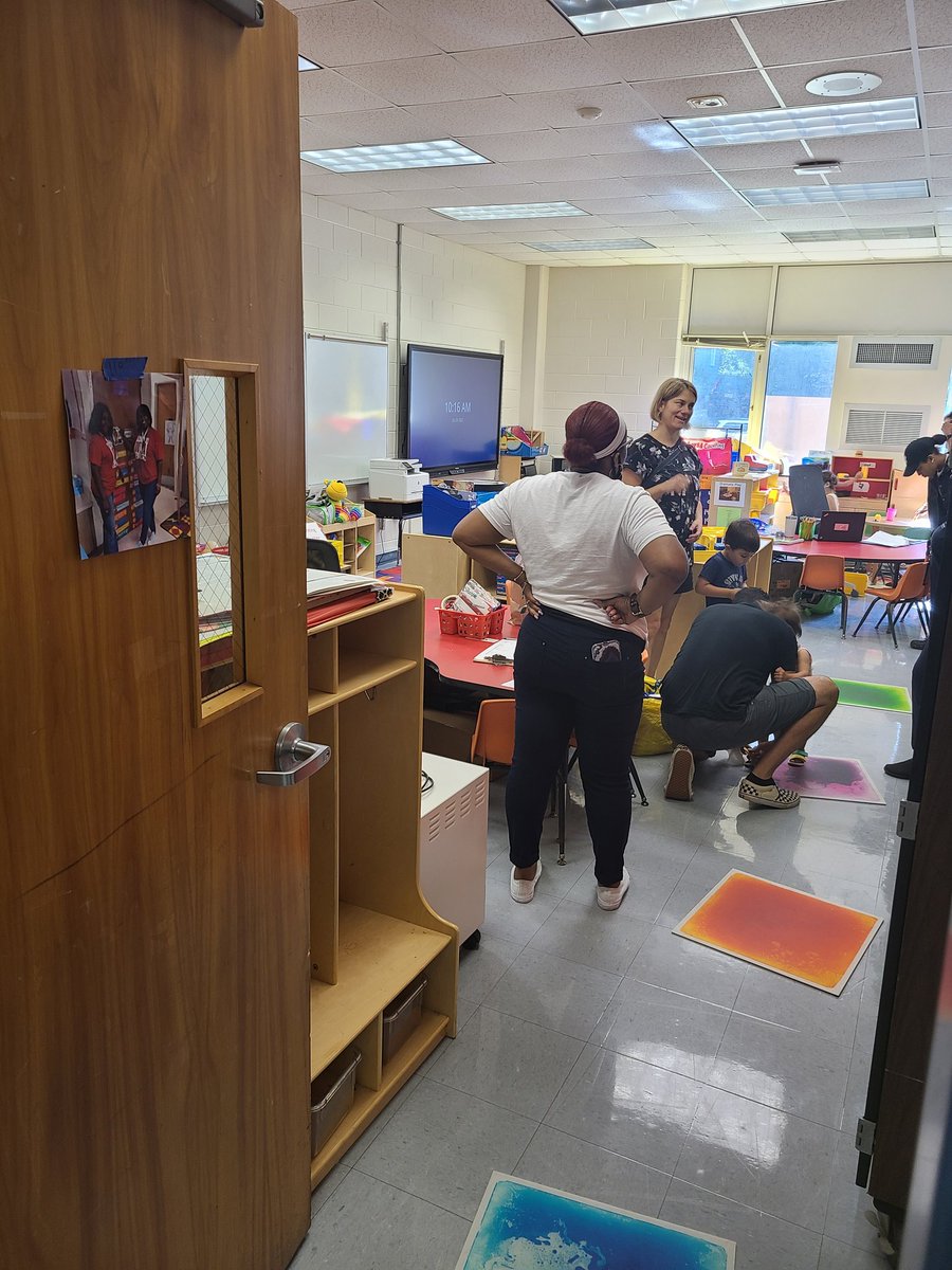 SchoolCounselorsRock (@msfree_sc) on Twitter photo Benteen Open House!!! It feels good to be back. <a href="/docdrewlovett/">Andrew Lovett Jr., Ph. D.</a> <a href="/DrCSLPadgett/">Christian SL Padgett</a> <a href="/PrincessS2003/">Princess S</a> @BenteenIBPYP Benteen Open House!!! It feels good to be back. <a href="/docdrewlovett/">Andrew Lovett Jr., Ph. D.</a> <a href="/DrCSLPadgett/">Christian SL Padgett</a> <a href="/PrincessS2003/">Princess S</a> @BenteenIBPYP