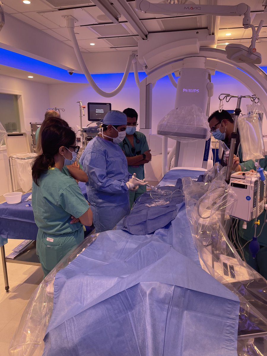 New beginnings for new fellows at the annual hands-on equipment review in the Cath lab @WestchesterMed @seiiwaiEPmd @PragyaRanjan @theravishah @DrFuisz @SCAI @NYSCACC