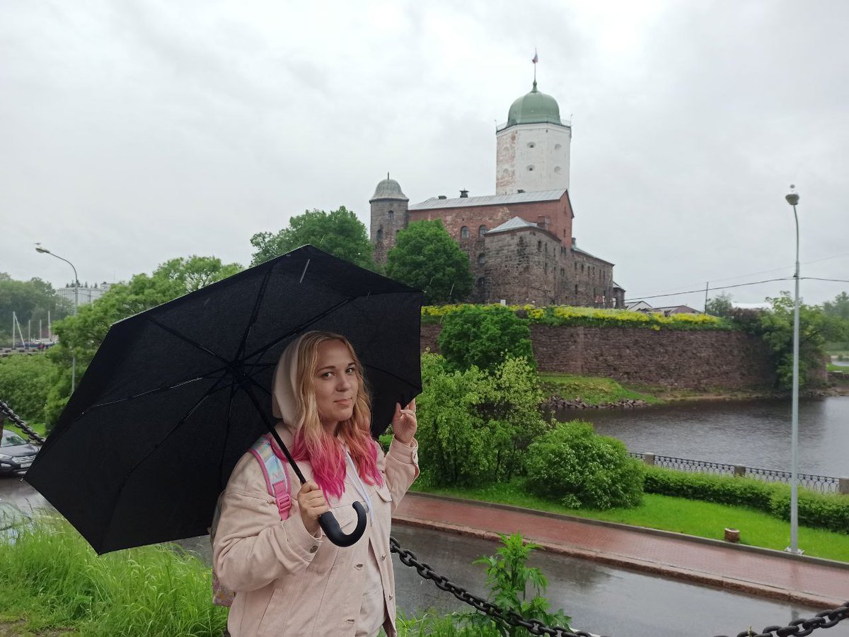 ChaoticNina's tweet photo. Our photos from Viborg, Anne and Ann visited this city in 1839. Ann drew this castle. (Photos number 3 &amp; 4)

#savegentlemanjack #strongertogether #listersister #GentlemanJack #AnneLister #AnnWalker #AnneListersteps #annelisterpilgrimage #followingannelister @DivaLebedeva https://t.co/PYGNafZYFH