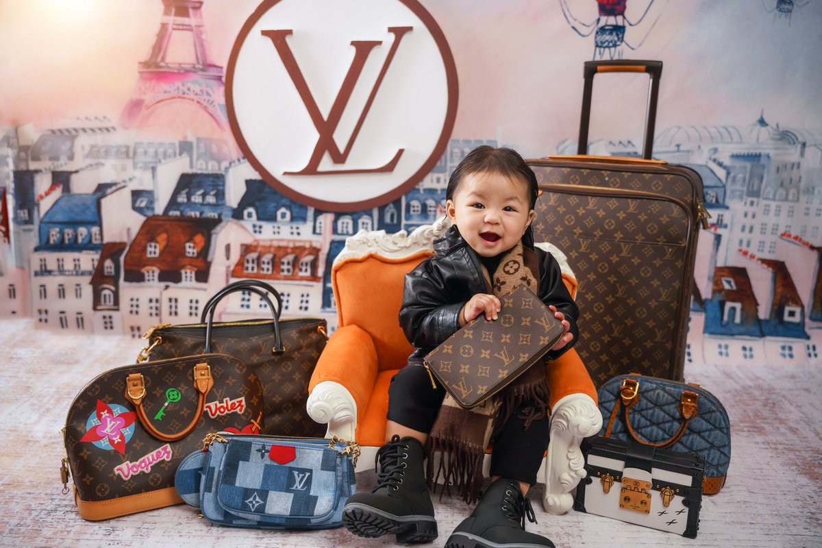RivaQuenery_'s tweet photo. 8TH MONTH #LV 🤎🤍 https://t.co/xntQeNcrO7