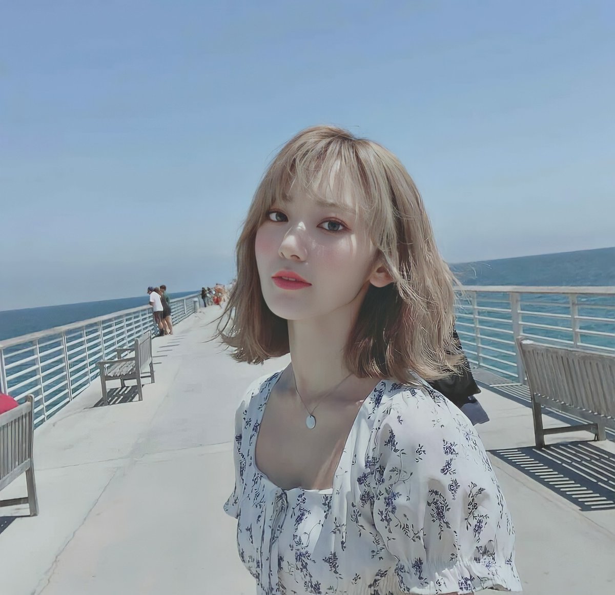 Sakura Yeonjun in the beach 🏖️🌅

Song vibes: Yummy Summer 🎶

#SAKURA #YEONJUN #LE_SSERAFIM #TXT #TOMORROW_X_TOGETHER