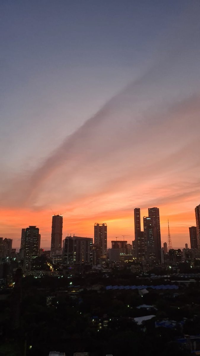 Sky today, #mumbai #sky #lovelyview #RareBeauty #horizon_tales #beautiful #viewfrommywindow #atmosphere #aamchimumbai #aamchicity #EarthMix #orangesky #bluerays