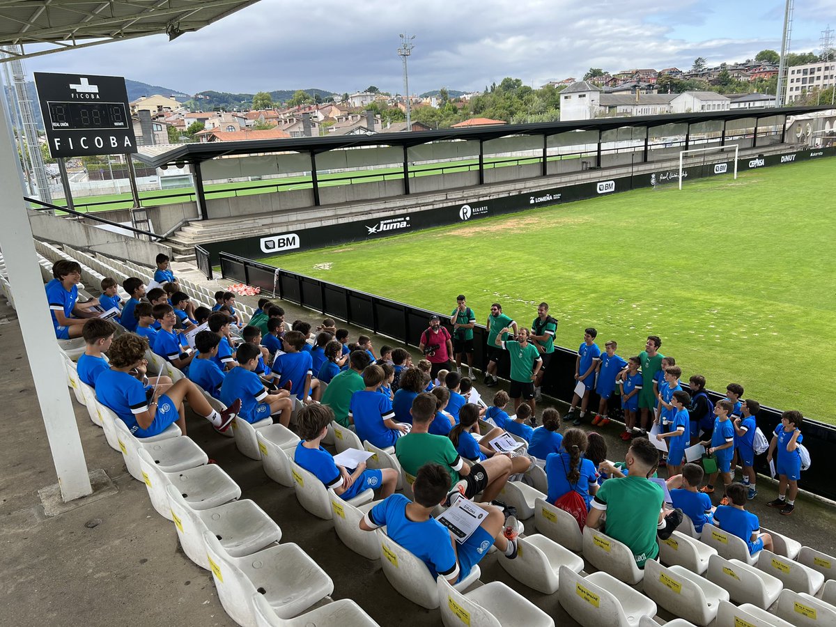 Zorionak eta Milesker lau astez kanpusean parte hartu duzuen neska eta mutil guztioi. Laster ikusiko gerelakoan, Aupa Union!! ⚪️⚫️⚪️⚫️