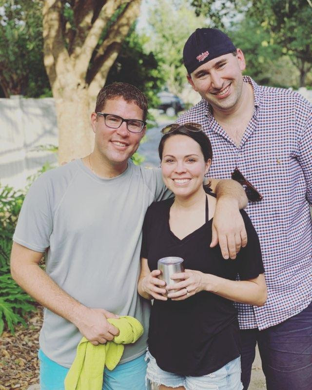 DrTylerWallen's tweet photo. Today is @dr_spratt last day as a trainee! Congrats!! I'm lucky I had the chance to train with you and @UFSurgery is lucky to have you! 
@UFSurgResidents @KirstenAFreeman https://t.co/sG8y6Gd8p8