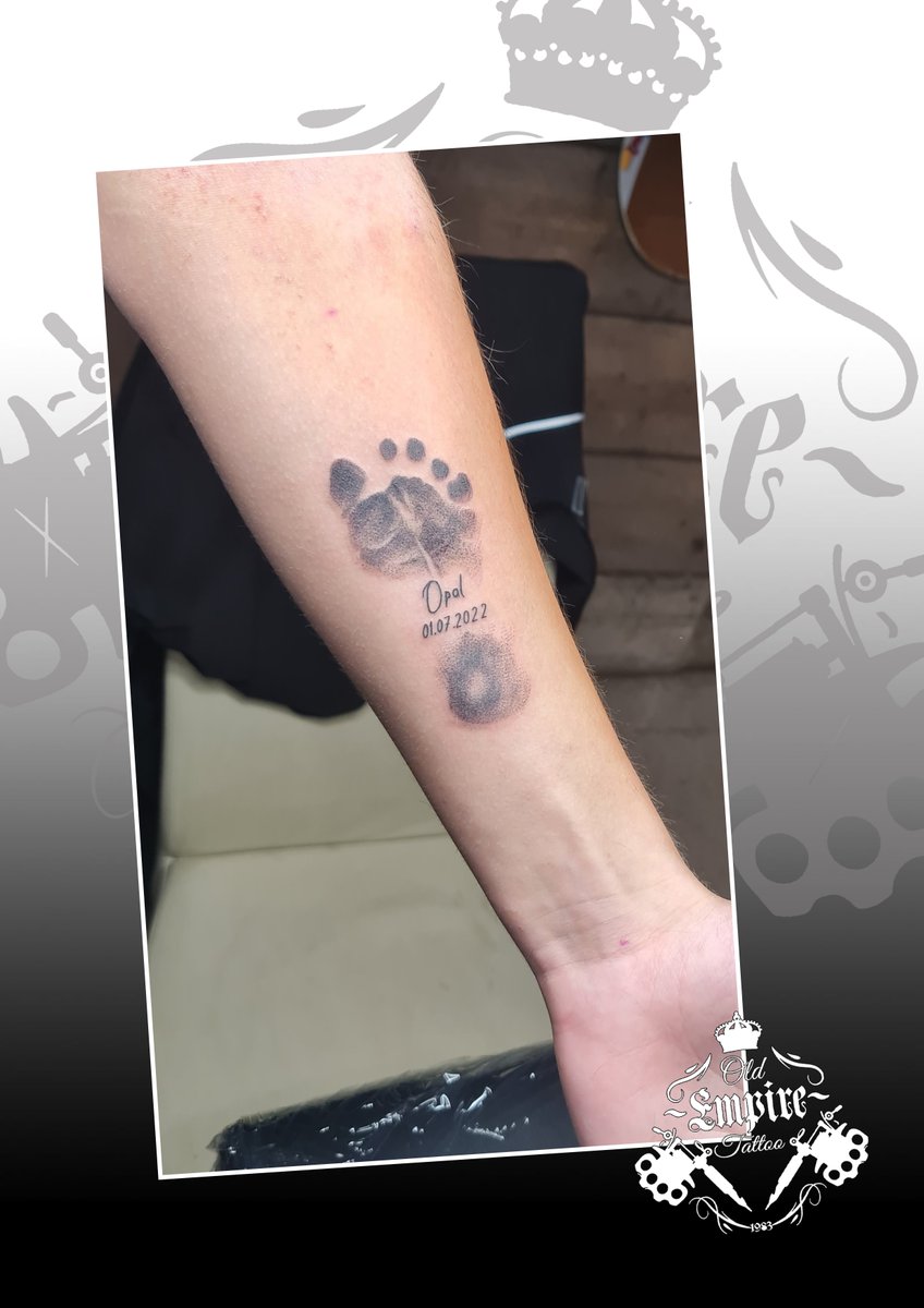 Really enjoyed doing this adorable footprint for our clients arm 🖤🫶 #footprinttattoo #peraonaltattoo #ladiesandink #femaletattooartist #femaletattooer #oldempiretattoostudio #salfordoriginal #LittleHulton #manchester #tattooart #tattooing #tattoolife #tattooideas #tattoodesign