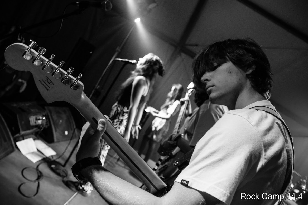 RockCampES's tweet photo. La Middle Jam del  #rockcamp144 fue increible.  Tenemos muchas ganas de ver que nos tienen preparado para el show de esta noche en la Final Jam.
#rockcamp #middlejam #finaljam https://t.co/jsQnLe1r3U