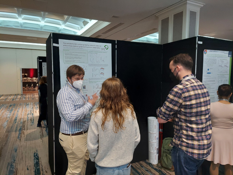 b_cratos's tweet photo. Lovely days in Dublin🇮🇪spiced with science !

@jimmymgoode &amp; @agudlotoro are representing @b_cratos this week at #NCMDub22 @ncm_soc🍀

@agudlotoro presented his #BCI grasping work in collaboration with @JonAMichaels @WeiAnSheng1  @HansScherberger at @DPZ_eu #neurotech https://t.co/jLxDWSl2RG