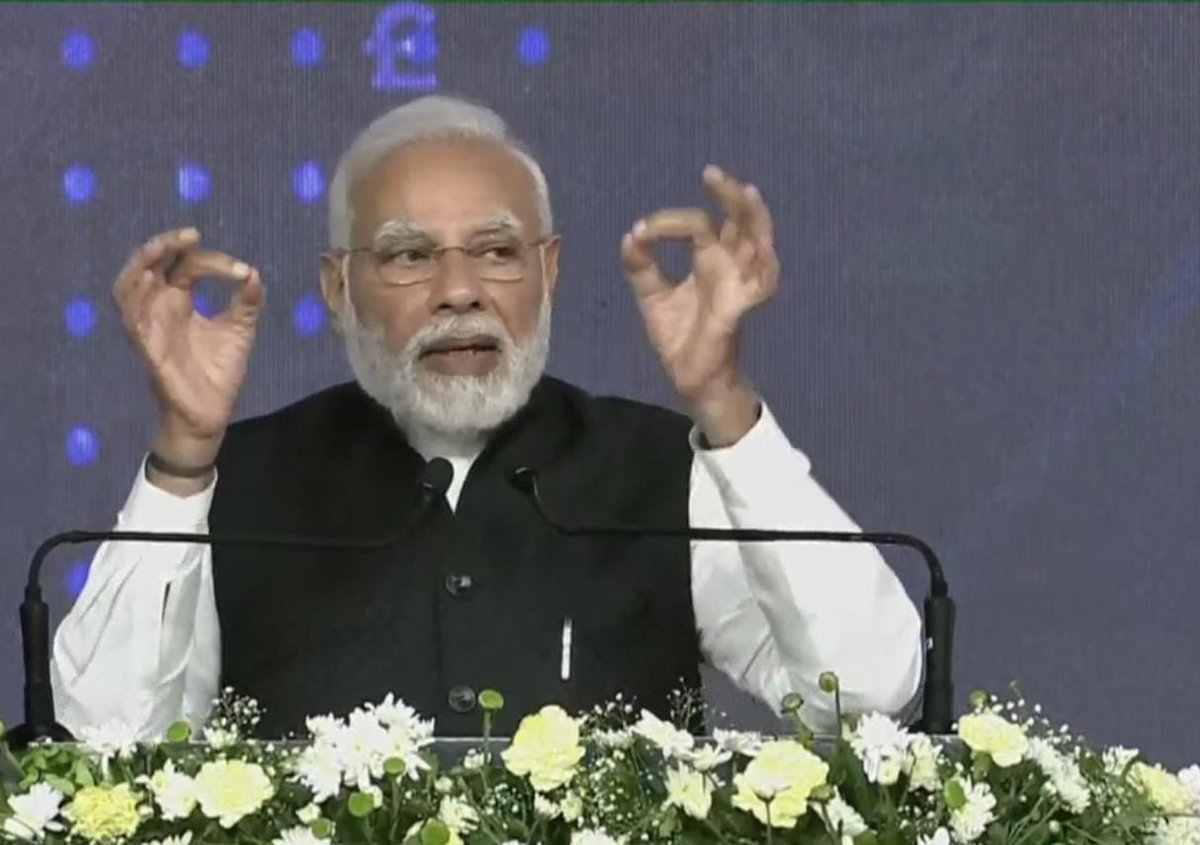 GIFT city is at a place where new ideas are generating and it will be a medium to regain the lost glory in the global trade: PM @narendramodi #GrowthWithGIFT