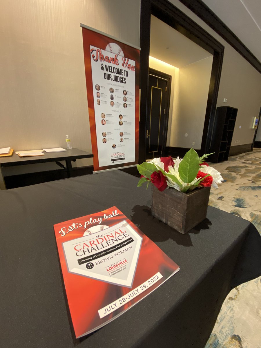 CardChallenge's tweet image. It’s day 2 of the #CardChallenge. Today is the Business Plan Presentations and the Fast Pitch Competition. Good luck to all of our teams!