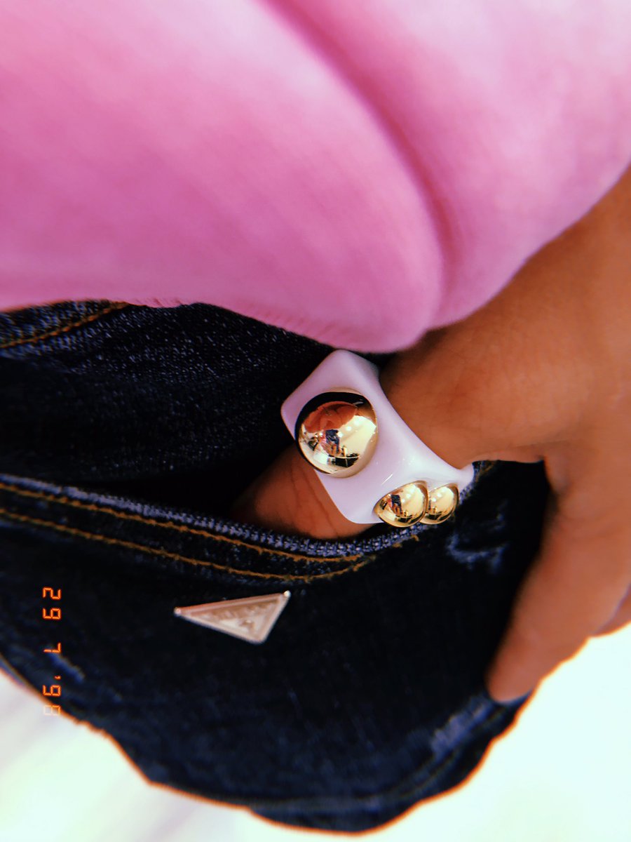 cobra123ru's tweet photo. #guees #ZARA #love #summer #нюдсочетверг https://t.co/anEjvYKXrx