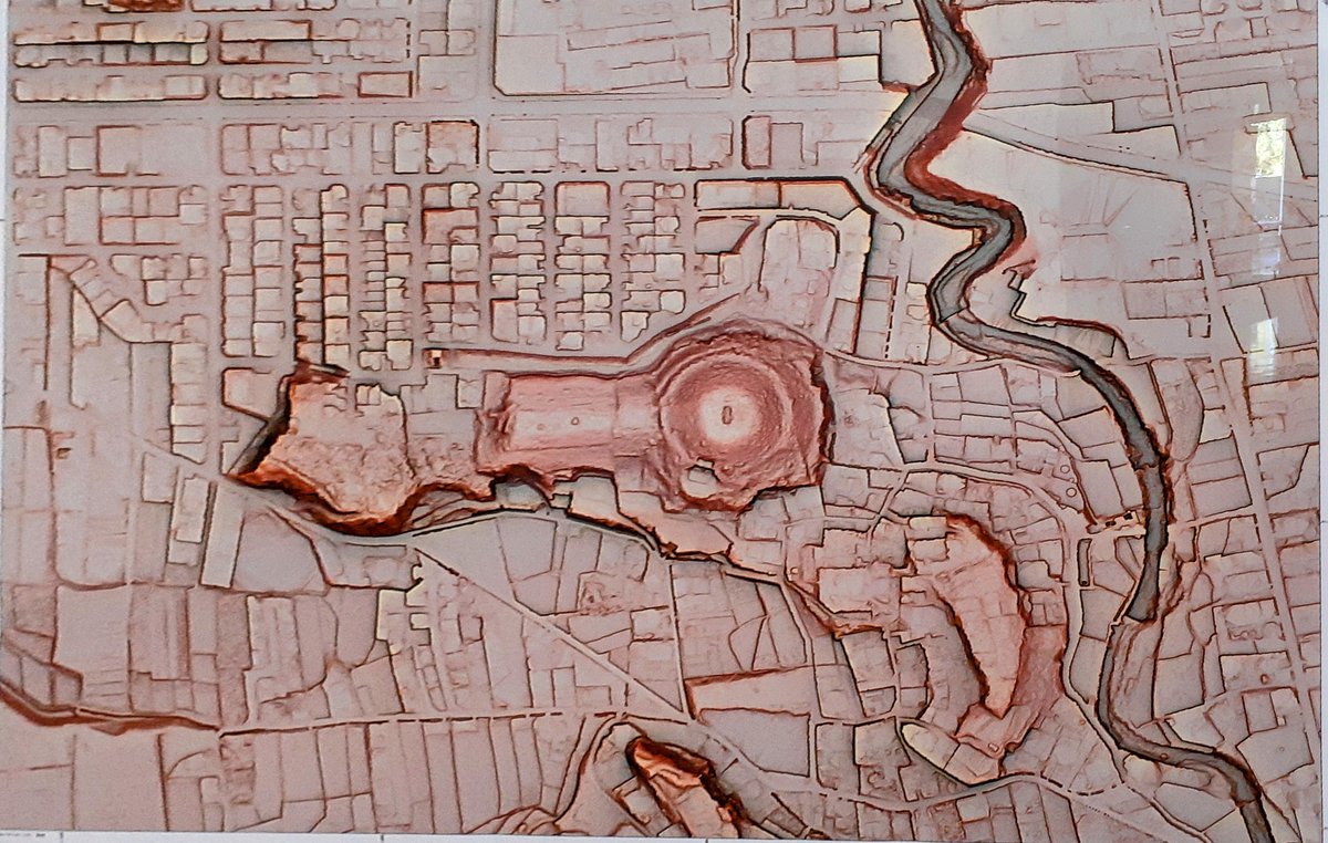 桜井茶臼山古墳・メスリ山古墳の赤色立体地図」奈良県立橿原考古学研究
