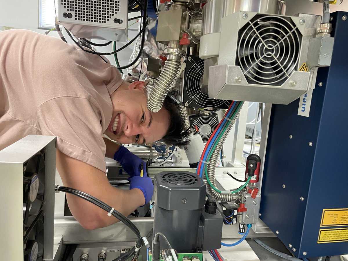 #FixitFriday Pulled out one of the rough pumps inside the the FTICR for electronics troubleshooting. Really got the electrons flowing and set the group abuzz to always keep learning! #Rollupthosesleeves #electricatmosphere