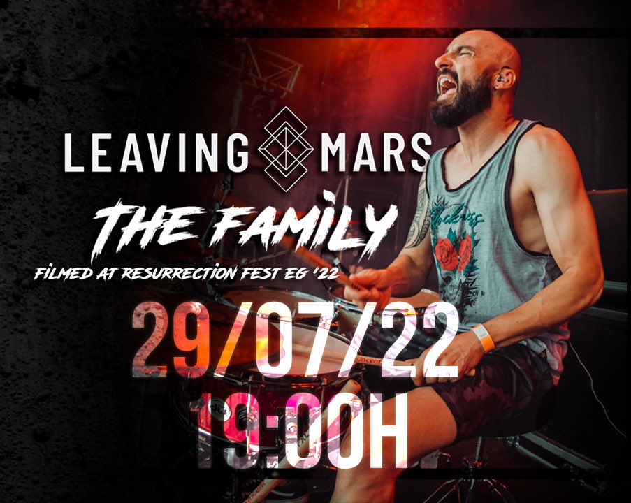 A las 19,00h tendréis disponible en nuestro canal de YouTube el videoclip del tema “The Family” perteneciente a “Take - Off 2122”.El vídeo fue grabado durante nuestra actuación en el pasado RESURRECTION FEST
Entrad en el enlace y estad atentos al estreno!!
youtu.be/d7Tsn4K3USc