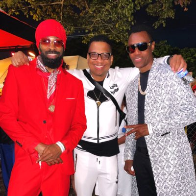 IAMLEGEND tweet media