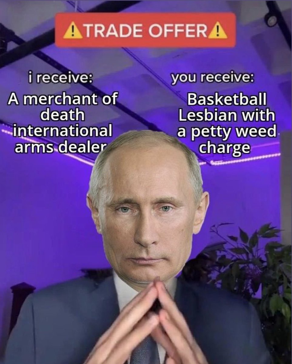FY1YB4JX0AEQLX9?format=jpg&name=medium