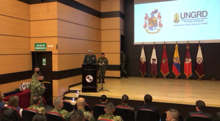 UNGRD's tweet photo. 🟢 #EnVivo | Conéctese a la transmisión de la Ceremonia de reacreditación del equipo de búsqueda y rescate del @COL_EJERCITO @Ingenieros_EJC #USARCol13 por parte de la @UNGRD. 
Siga la ceremonia aquí👇
https://t.co/0zXZEZgpLi https://t.co/icbrZMA8Dl