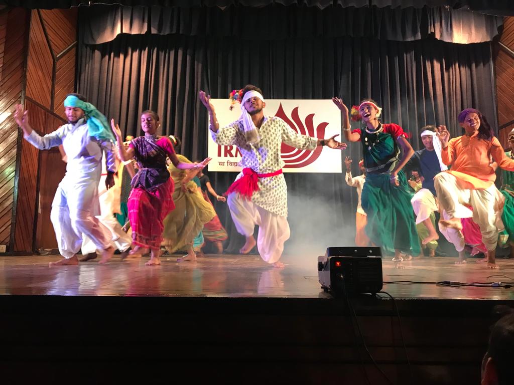 IRMAOfficial79's tweet image. #AKAM_EBSBStudentTour  cultural program organised by IRMA for students from #Chhattisgarh under #StudentsExchangeProgramme.  #AKAM #EkBharatShreshthaBharat #AzadiKaAmritMahotsav
@EduMinOfIndia @EBSB_Edumin
@EdCIL_Ltd