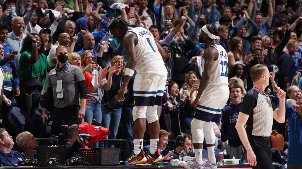 NBAMemes's tweet photo. Gonna tell my kids this was the greatest championship won in NBA history🏆 https://t.co/gwHAx8Uton