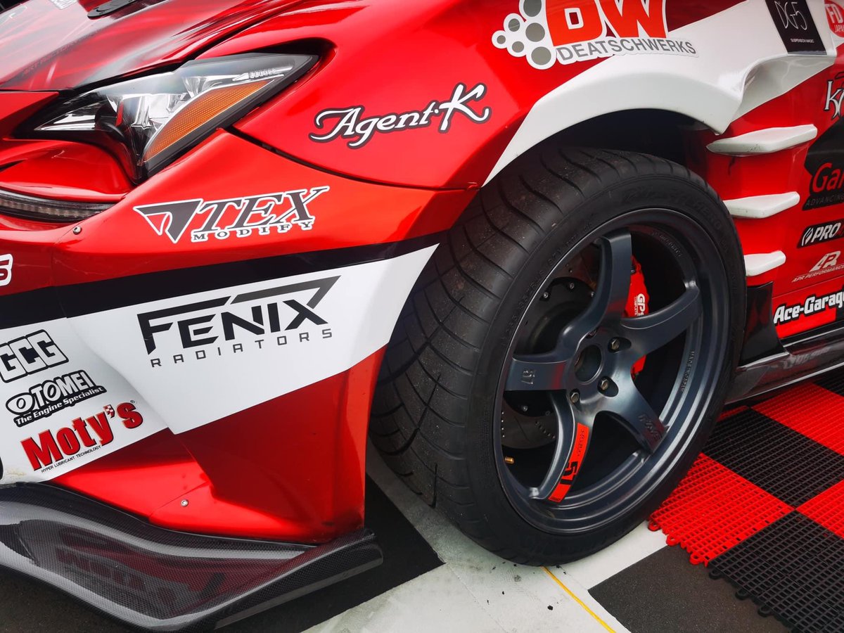 s15rb26driftnmb's tweet photo. わーお
アンディがLINGLONGファミリーに!
#linglong #linglongtire
#ATLAStire #leaotire #fdjapan #FormulaDriftJapan #fdj #菅生 https://t.co/YSlUxuJ0wk