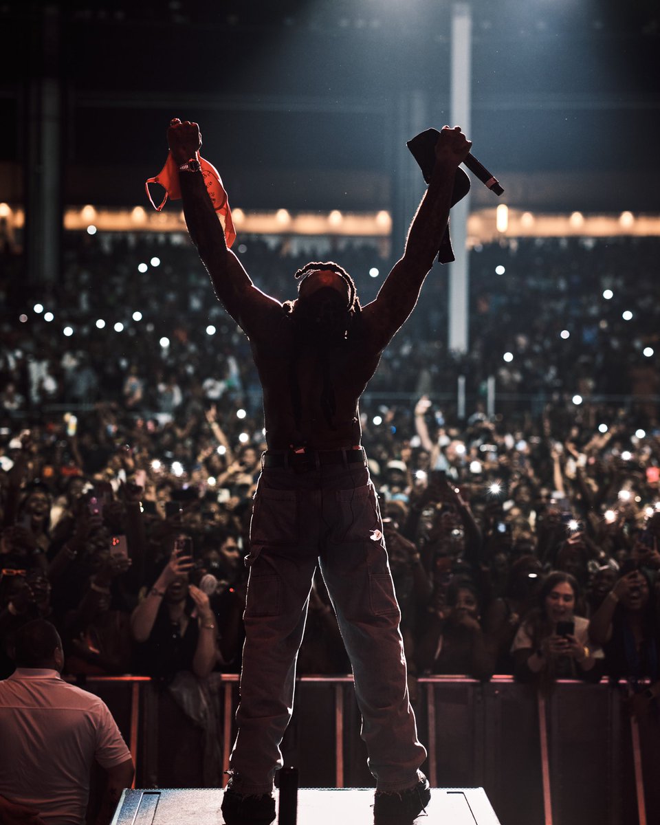 Dallasssss! I’ll never for get you! ❤️

Boston you’re #6 we’re going UP! Tonight #lovedaminitour