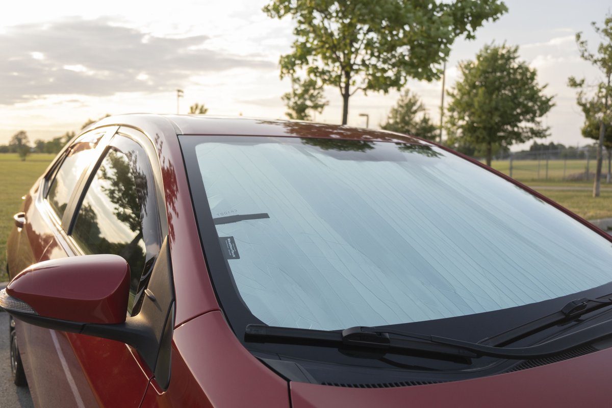 weathertechca's tweet photo. Beat the summer heat with #WeatherTech. Our SunShade will keep your interior cool while the Side Window Deflectors allow you to crack open the window and let the heat escape.
#WeatherTechCanada #WeatherTechAuto #SunShade #SideWindowDeflectors https://t.co/3bke8mYpi3
