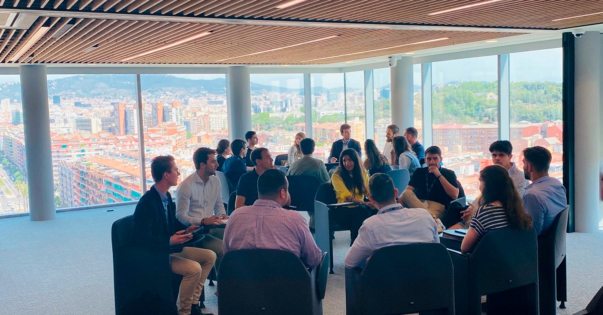 cellnextelecom's tweet photo. A few days ago we celebrated the workshop #DiscoveringCellnex with #Cellnex trainees as part of the #Ignicion project. That was a great experience for all!
Want to know more about this initiative?
👉 https://t.co/M8VV3JD9GI
#weconnectpeople #growingtogether https://t.co/T6PDQsc6q1