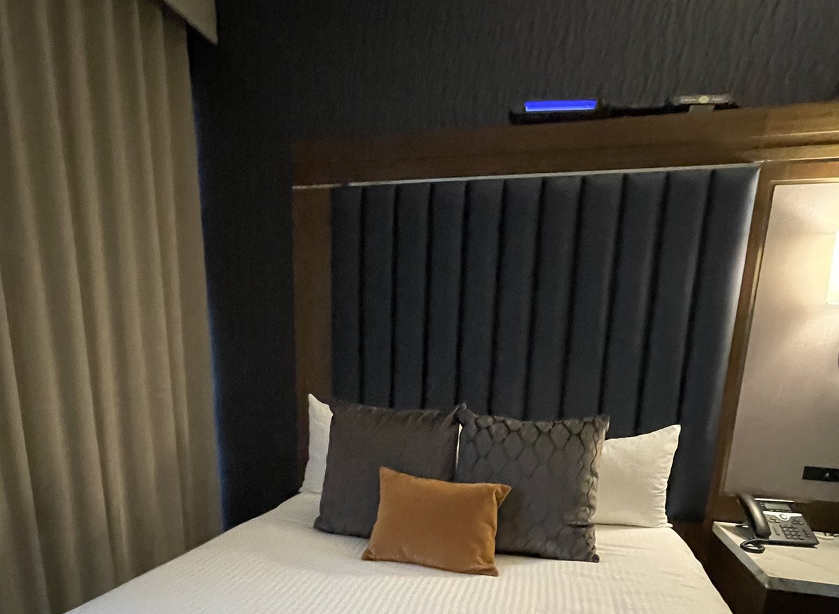 FarUVSterilray's tweet image. Travel SOP:
   1.  Always masked
   2. Check in at hotel
   3. Disinfect the rooms high touch surfaces with the GermBuster Sabre
   4. Disinfect the air in the room (equate up to &amp;gt;182 ACH: go.nature.com/3sDFqJP)
   5. Sleep well
Info@sterilray com
#apic2022 #222nm #FarUV