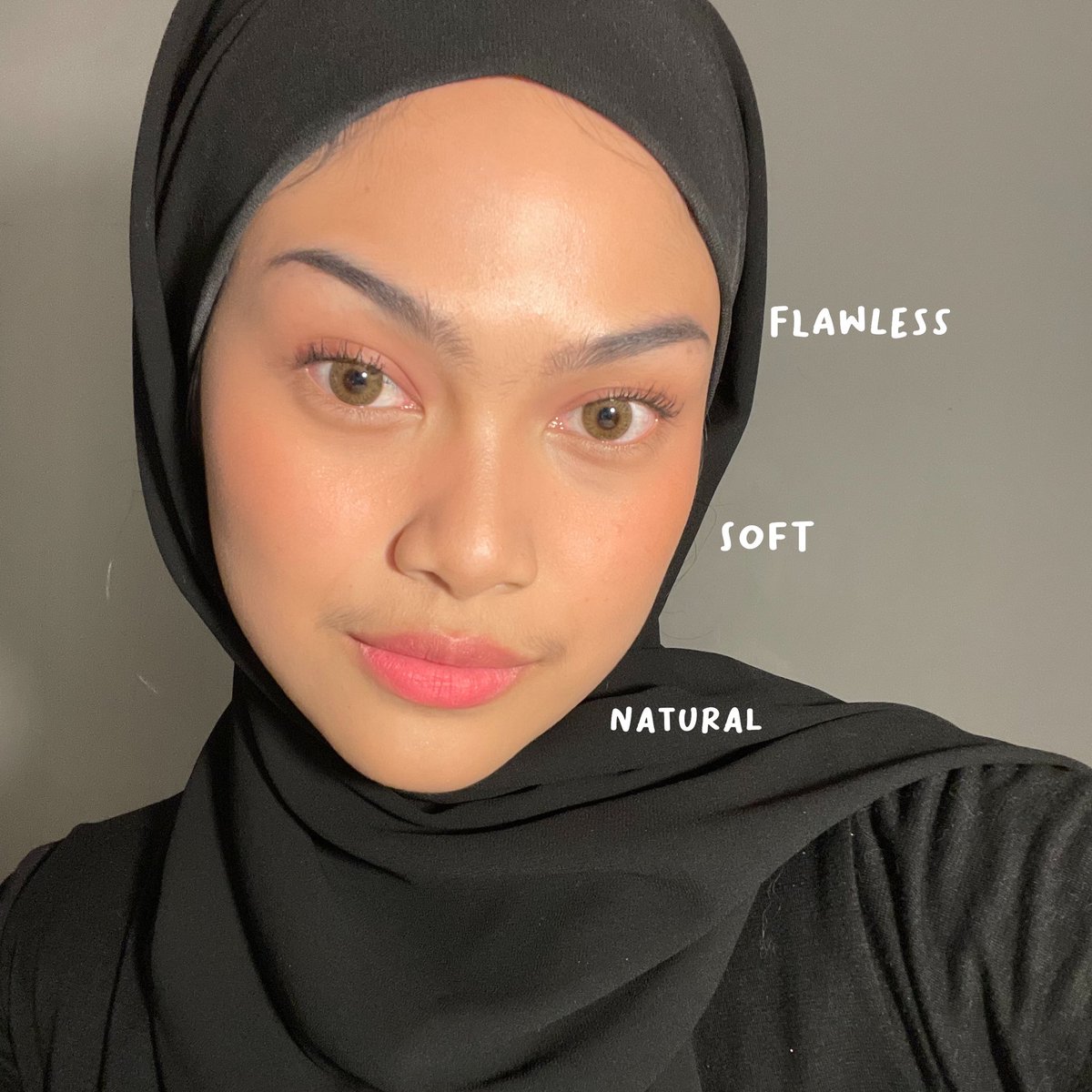 lookecosmetics's tweet photo. 𝐇𝐨𝐰 𝐭𝐨 𝐜𝐫𝐞𝐚𝐭𝐞 𝐬𝐨𝐟𝐭 𝐟𝐥𝐚𝐰𝐥𝐞𝐬𝐬 𝐦𝐚𝐤𝐞𝐮𝐩 𝐥𝐨𝐨𝐤 𝐰𝐢𝐭𝐡 𝟓 𝐩𝐫𝐨𝐝𝐮𝐜𝐭𝐬 𝐨𝐧𝐥𝐲! 🥰

Kali ini twitternya Looké bakal ditake over sama Goddess @cocoavias dari #TheGoddessGang!

Look ini OK banget buat daily, ke kampus,  formal occassions juga bisa👀 https://t.co/8WLn5hnrvs