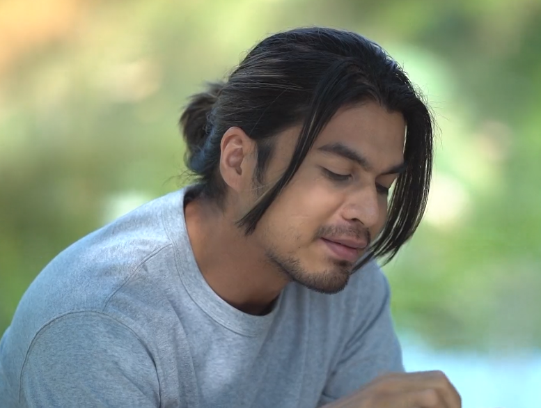 ZazaBlackrose's tweet photo. Nikmatnyaaa dpt makan bekal mangkuk tingkat kt tepi sungai..... Am nak sikittttt.... 
#dramahoneymoon @BenAmirr @benamirofficia1 https://t.co/jijvQWRA5k